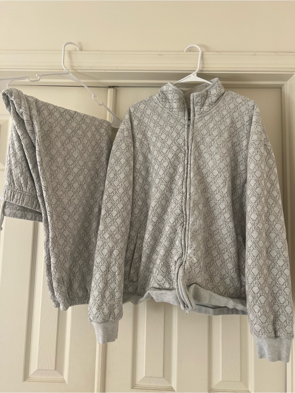 Kith Men’s fleece Sweat Outfit